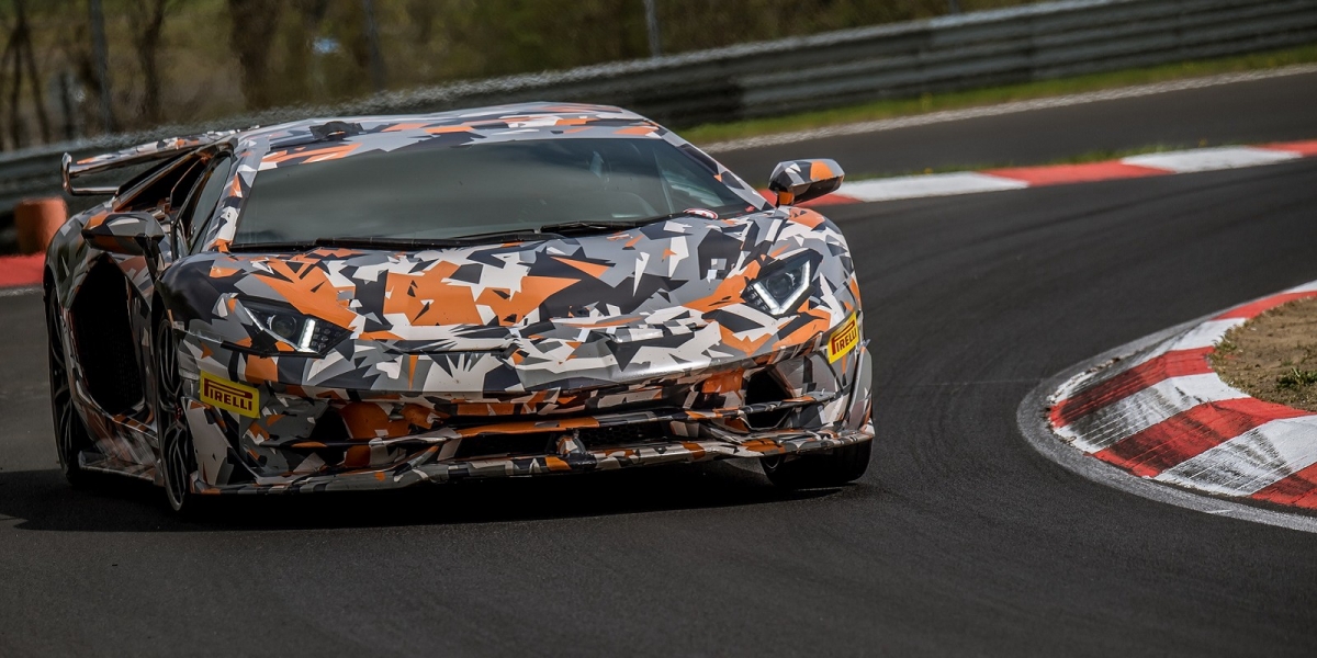 Lamborghini打破Porsche GT2 RS紐柏林紀錄,成績為6分44秒97(內附車載畫面)