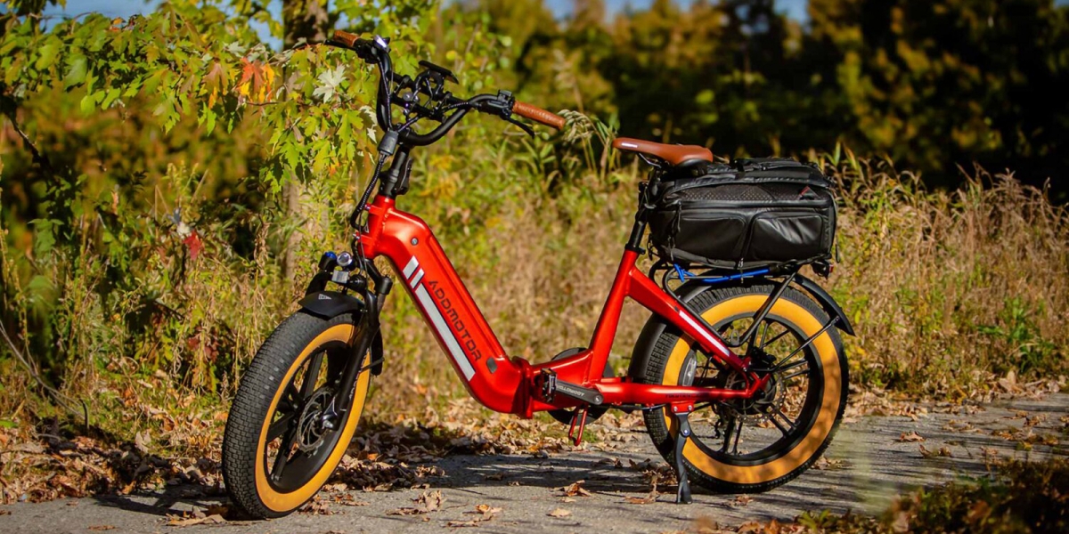 Addmotor M-160:750W馬達、160公里續航、可折疊車架、4吋胖胖胎的折疊電動自行車!