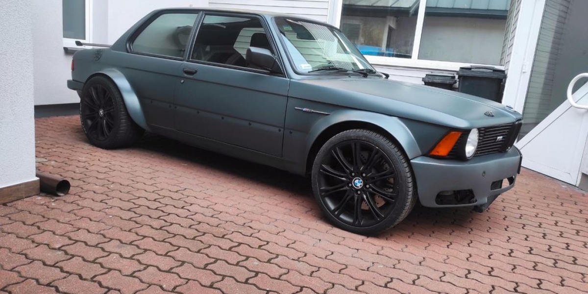 經典BMW 3系列進行異種植入,M5引擎完整植入