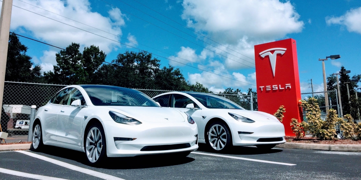 不畏汽車業寒冬 Tesla今年營收突破250億美金!