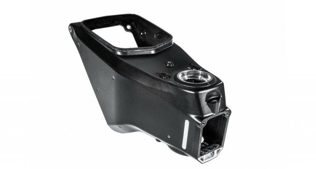 碳纖維製主車架