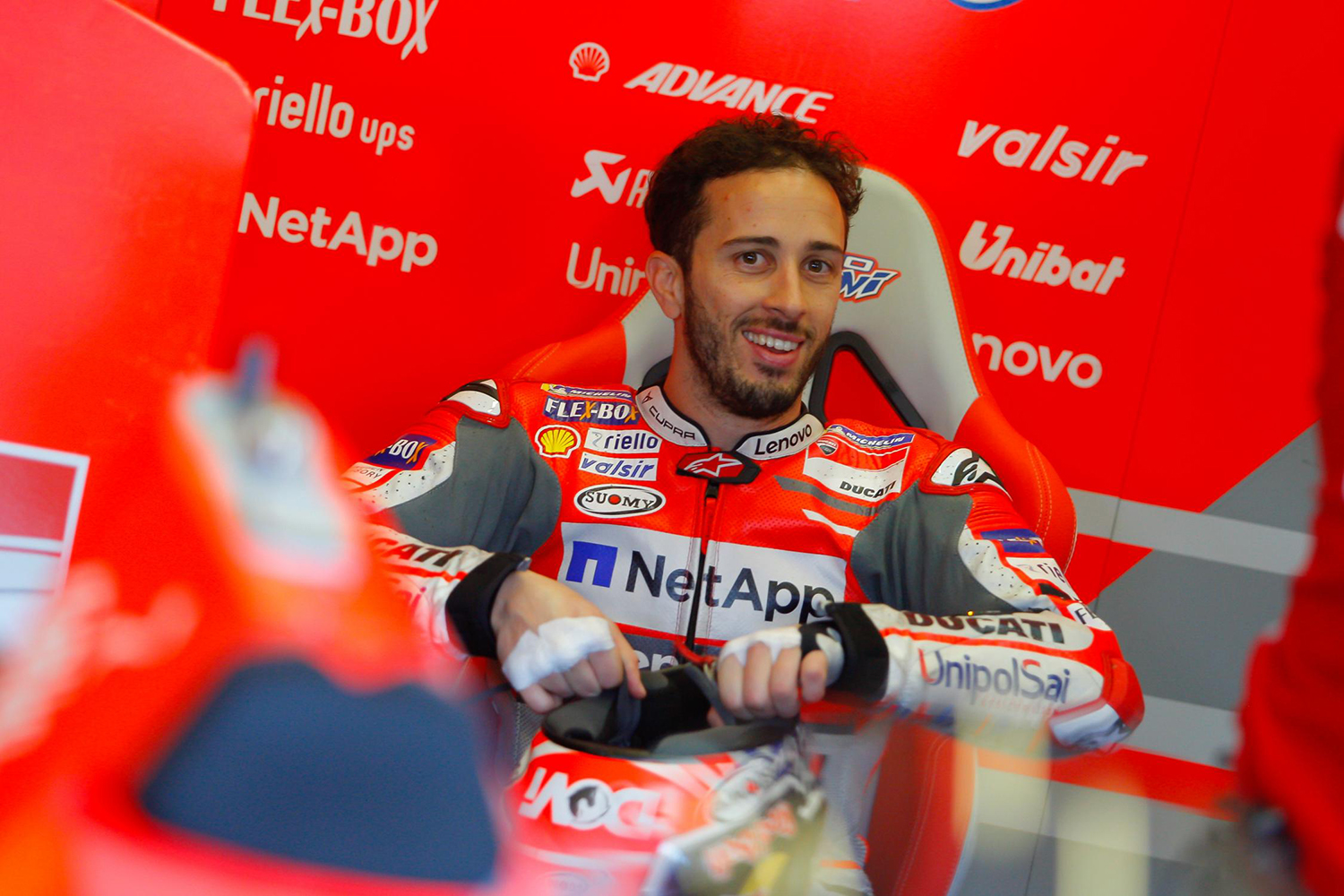 Dovizioso這位沈穩的DUCATI老將,在這兩年是唯一一位能對Marc Marquez造成威脅的車手,今年賽季的表現依舊非常不錯,只可惜運氣不佳,希望明年Dovi也能維持伸手,繼續挑戰Marquez