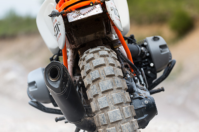 越野風味濃烈的巧克力胎。