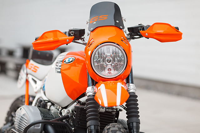 為應付泥濘路段前土除位置也有所改變。