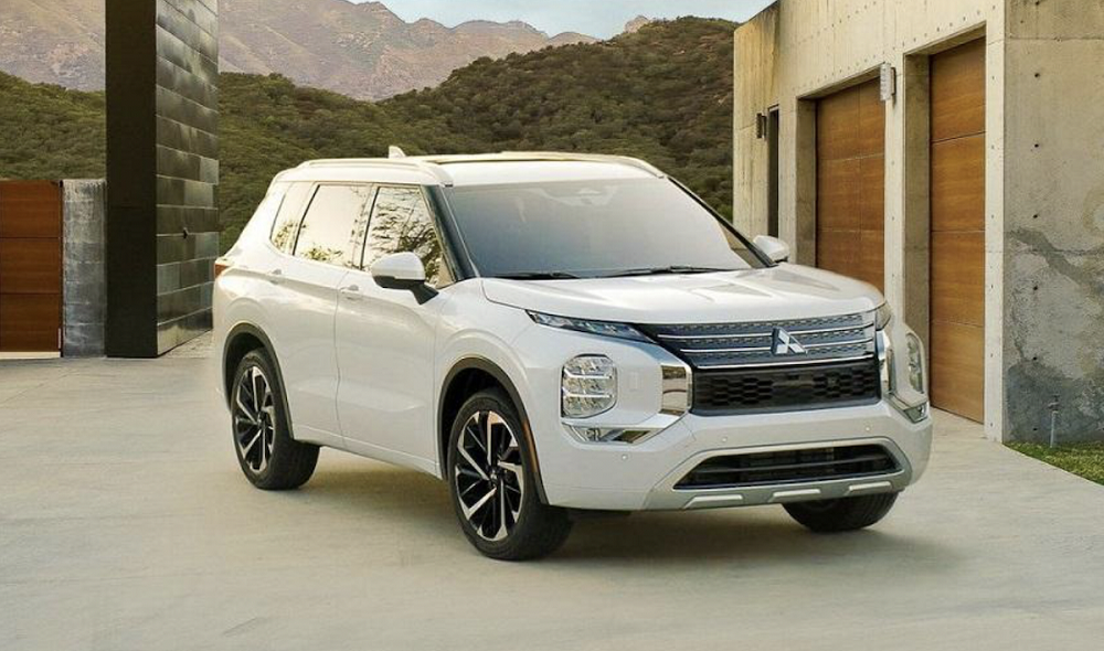 Mitsubishi官方最近發表了小改款的第四的Outlander,正好是將其引進的絕佳時機