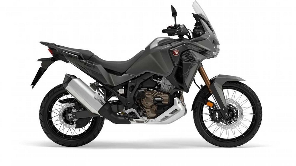 2023年式的CRF1100L Africa Twin和Adventure Sports都推出了全新的黑色塗裝
