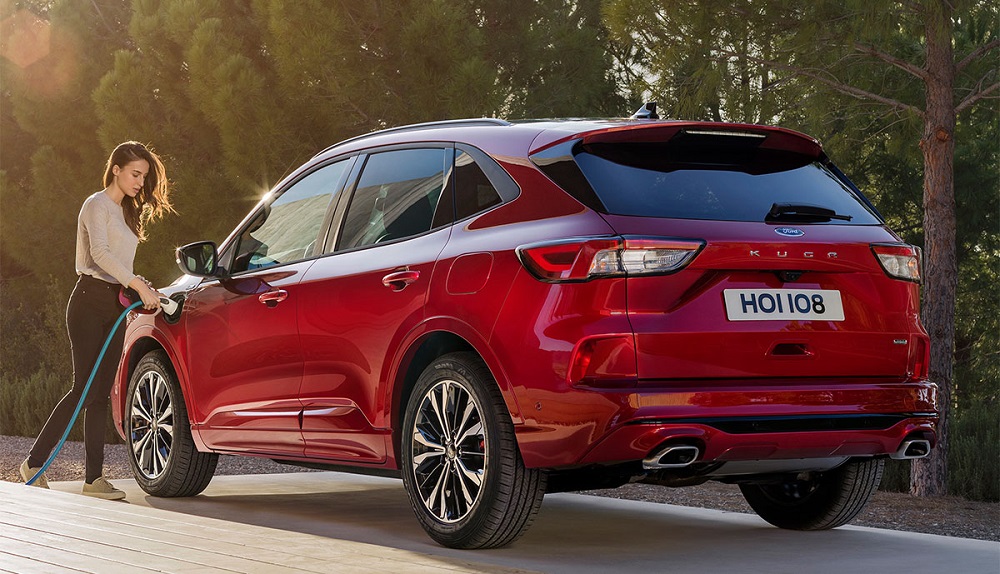 上一代的Ford Kuga國外曾推出PHEV版本，或許這次小改款的Ford Kuga也會新增Hybrid油電版本或是PHEV版本