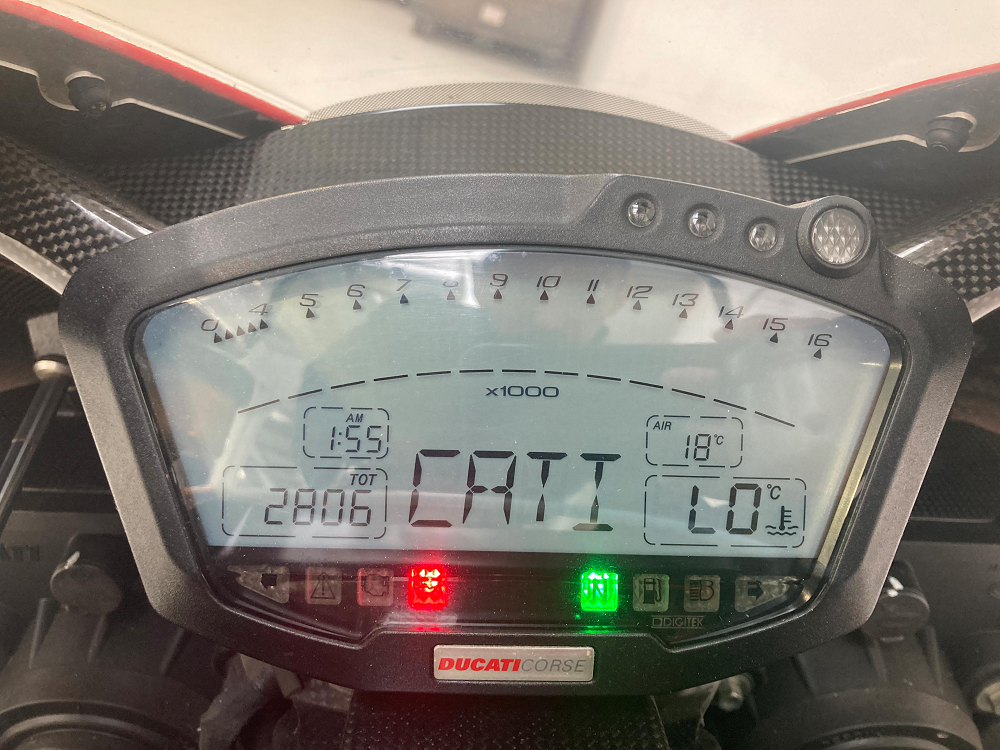 整輛車的總里程只有2,806英里(約4,500公里),整體車況看起來相當不錯