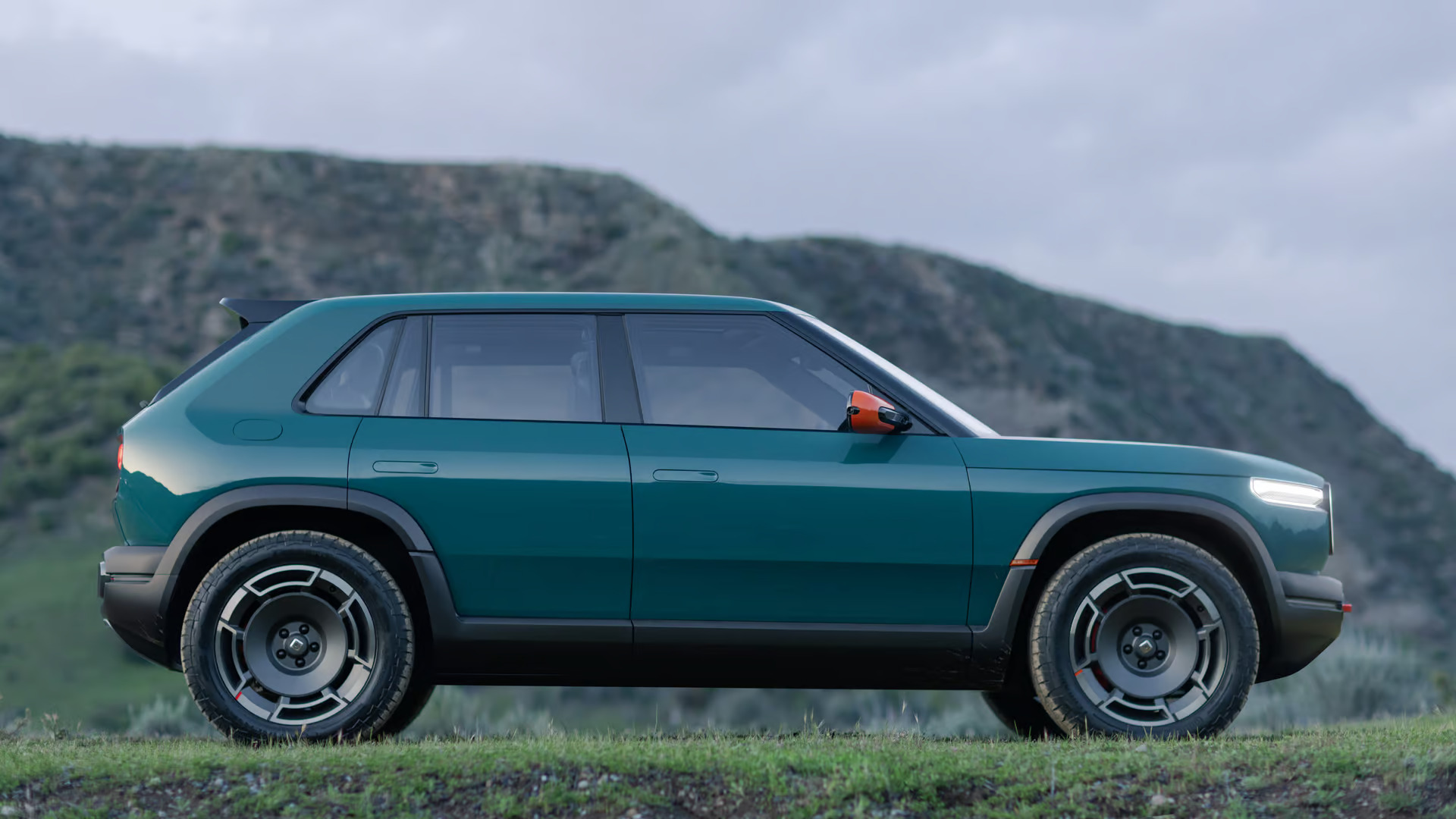 Rivian R2/R3：復古掀背造型、483公里續航、零百加速3秒內、售價140萬台幣，2026年上市的Model Y最強對手 ...