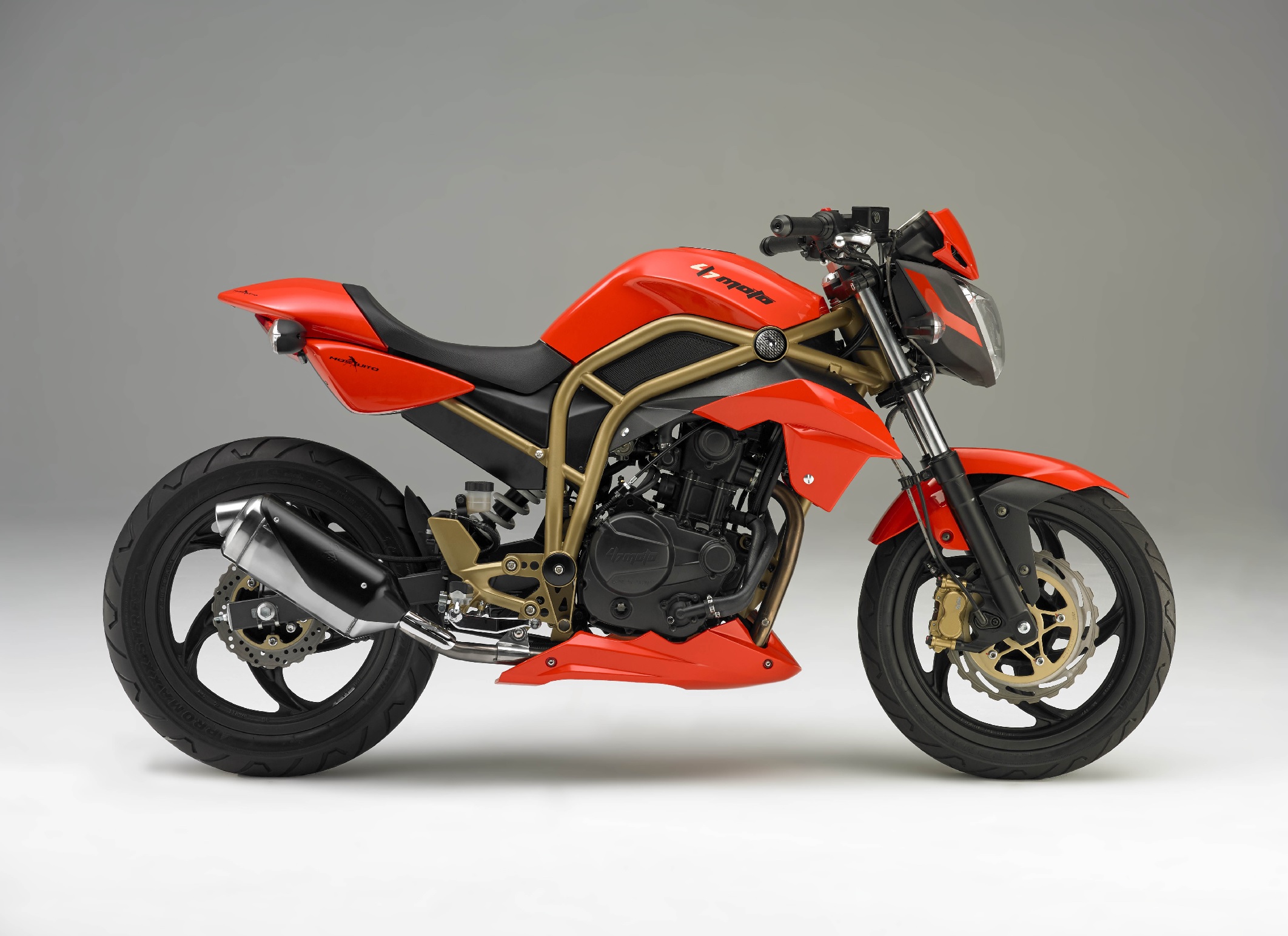 上週的美國車展上，一間新成立的當地品牌47 MOTO 展出一台外型相當特別的輕檔車，但部分零件讓我們感到有些眼熟