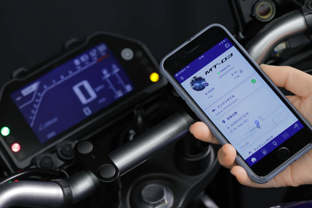 車上的LCD儀表新增了手機連線功能，並沒有換成現在較為主流的TFT全彩液晶儀表