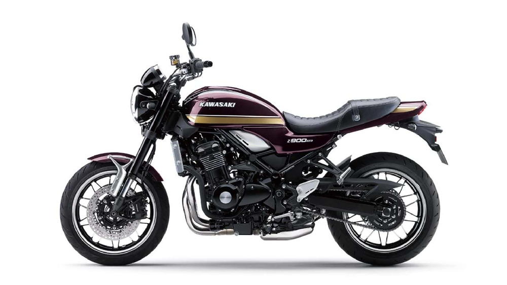 兩款車型的油相兩側都有著1970年代字體的Kawasaki字樣,保留了復古的設計理念