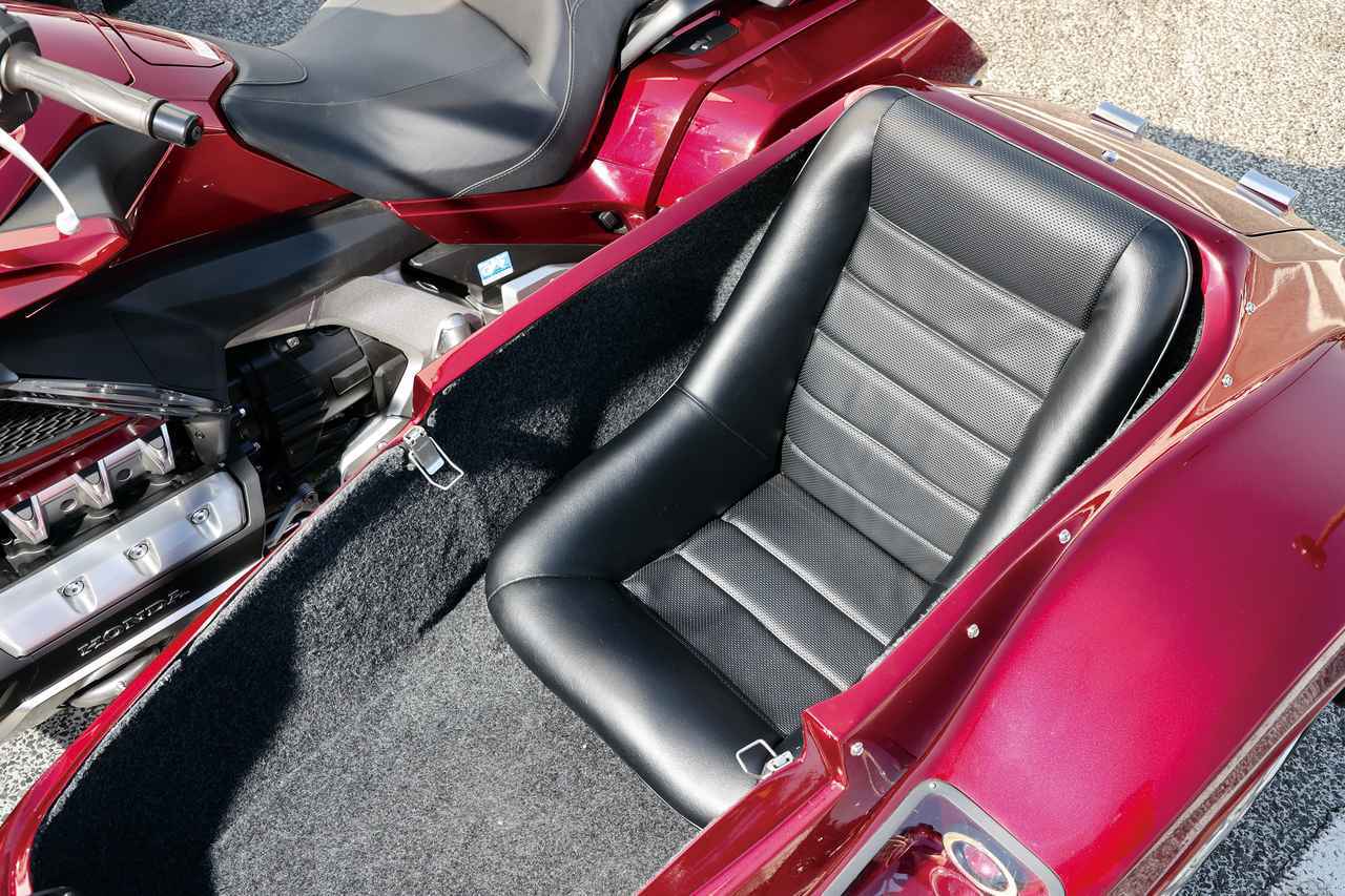 有如小沙發一樣的坐墊