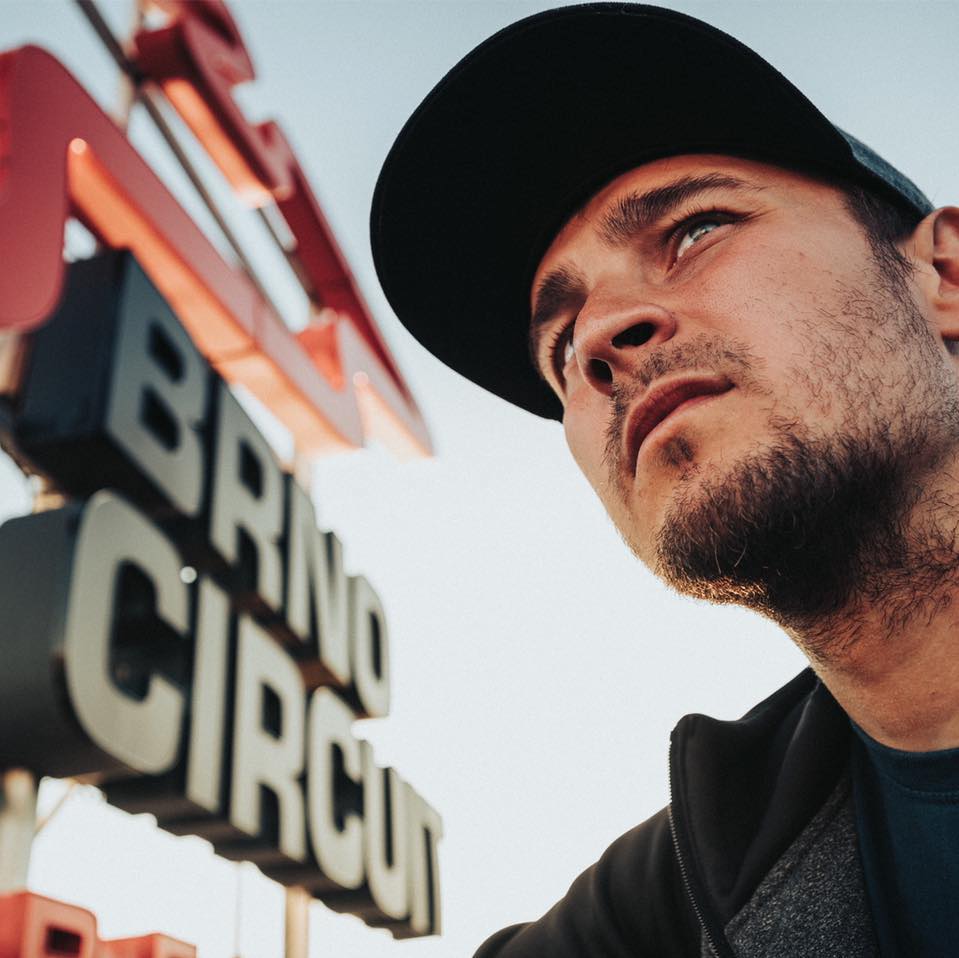 前MotoGP車手Karel Abraham的父親就是Brno賽道的擁有者;AB哥被迫退役加上Brno賽道遭剔除,肯定會成為GP陰謀論熱門話題