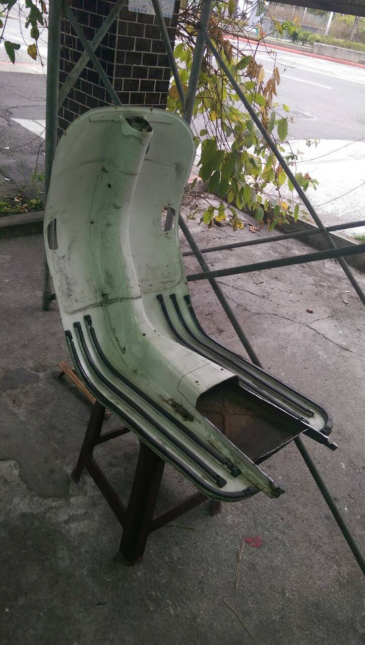 進度就到這裡了!!之後的坐墊施工太繁複,只有再多研究在施行!