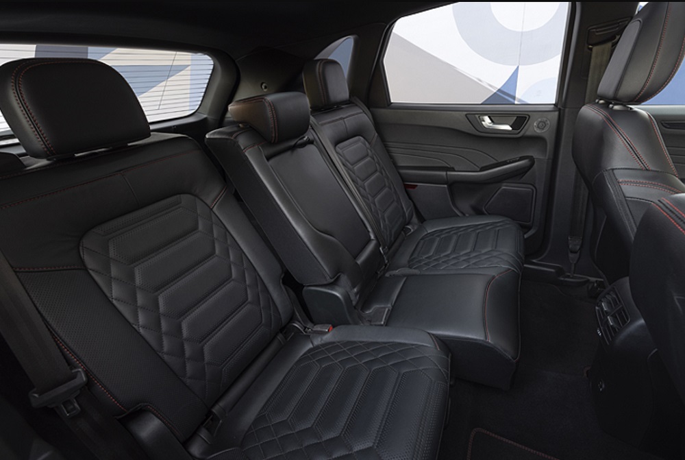 北美官方將後座滑移功能一併列入小改款重點,不過台灣現行版本已擁有這功能