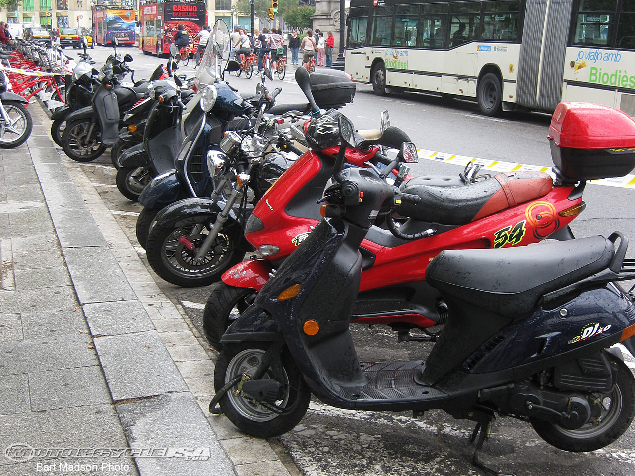 加泰羅尼亞街道景象。看起來是不是很熟悉