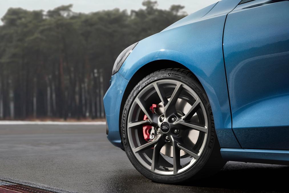 第四代FOUCS ST有18以及19吋胎可以選配