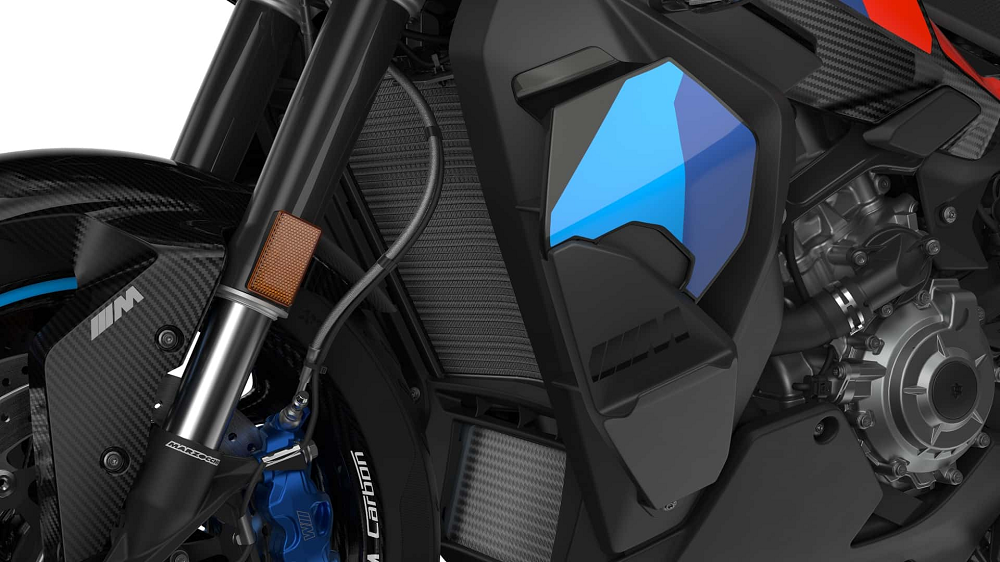 M 1000 XR用上了45mm的倒立式前叉