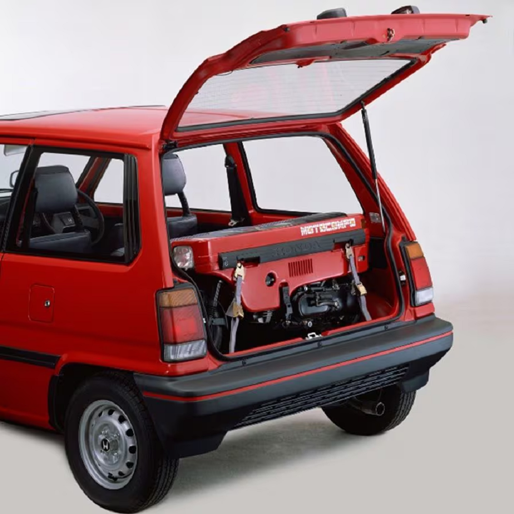 1980年代推出的Honda Motocompo續航力不長，但對於短距離通勤使用算是足夠