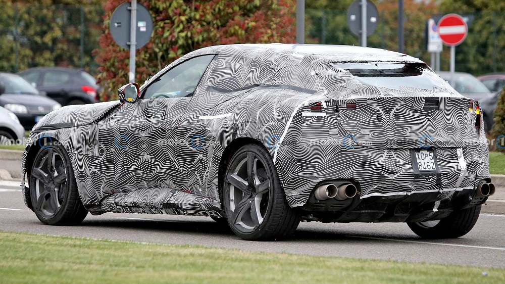車尾的設計和Ferrari 296 GTB十分相似