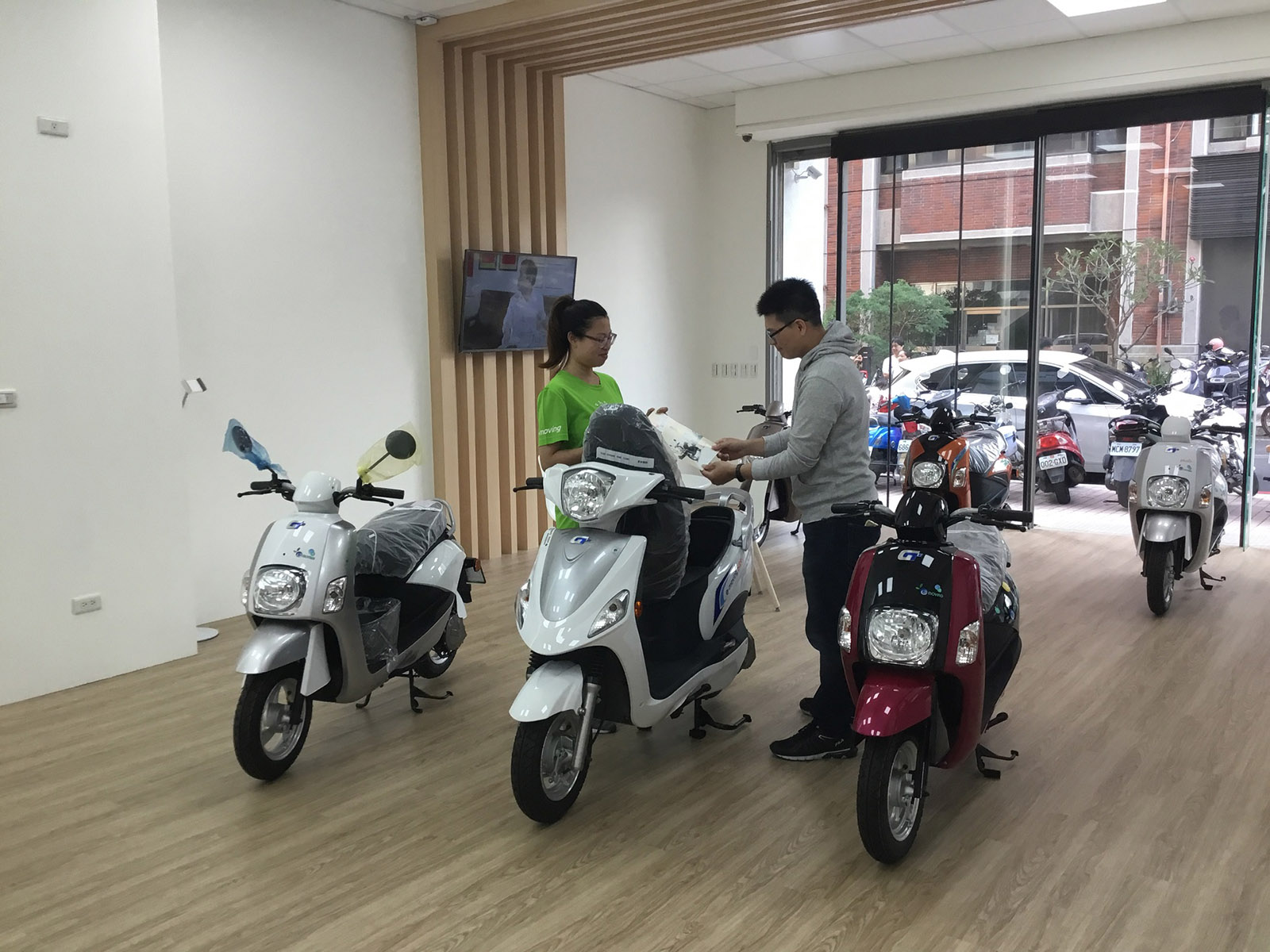 中華電動二輪車emoving目前皆以輕型電動車作為銷售主力