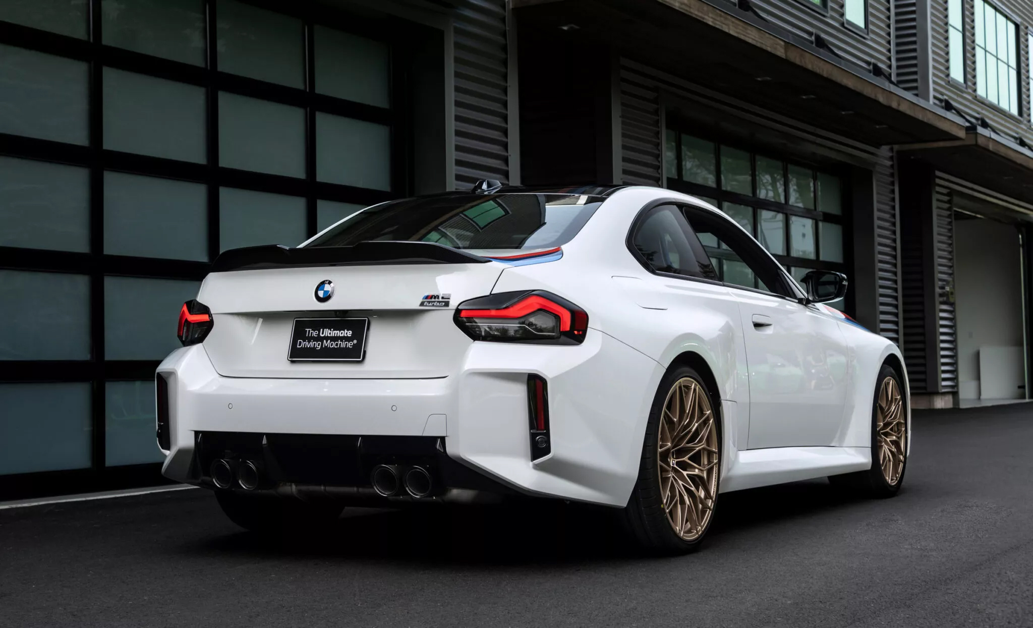 BMW M2 Turbo Design Edition登場，致敬經典2002 Turbo、純手排再現| SUPERMOTO8