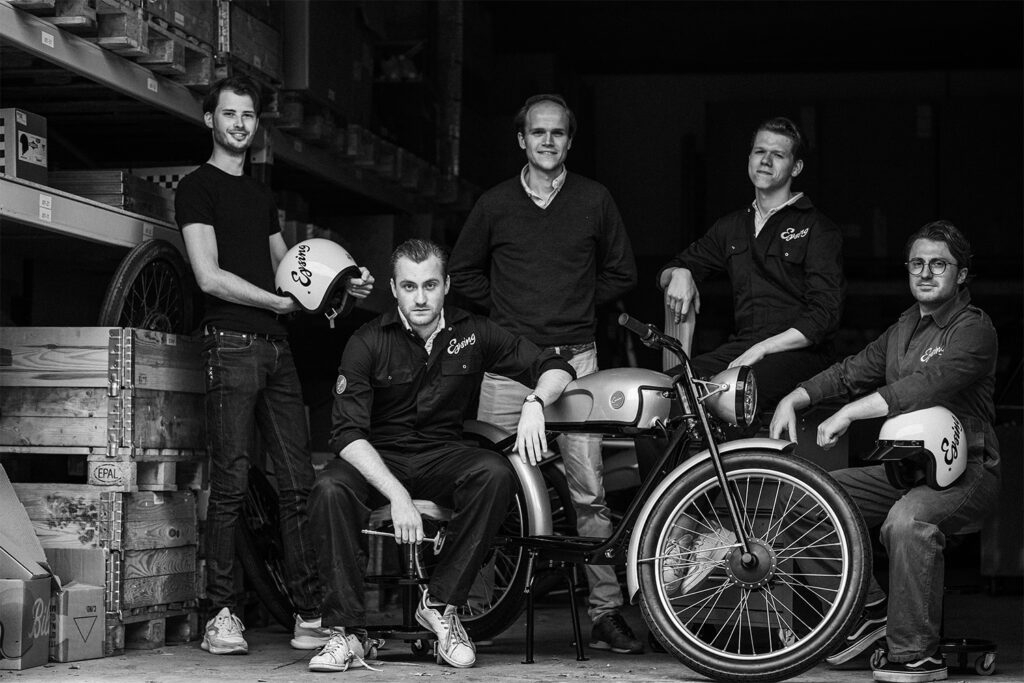 滿滿復古元素讓我們彷彿回到上個世紀