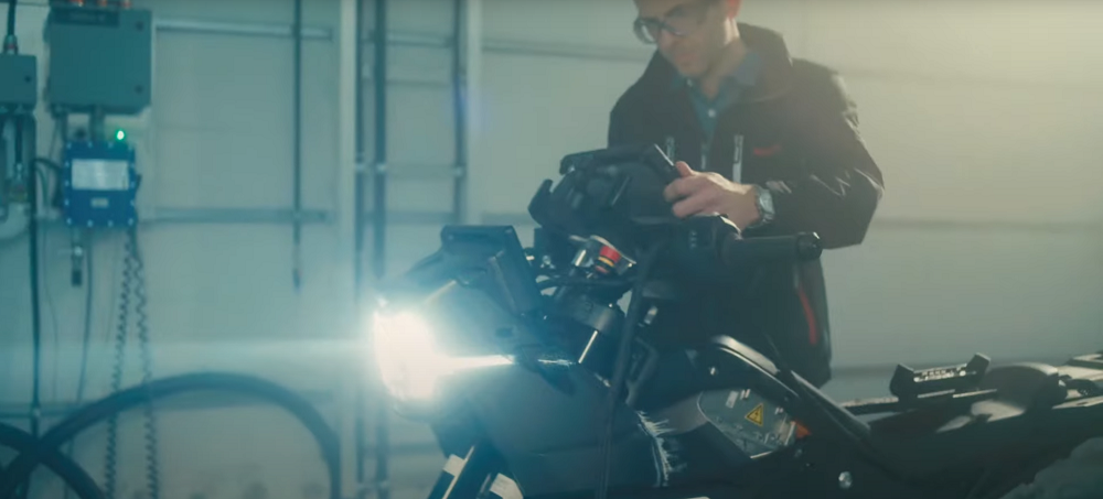 從預告片看到的車燈造型和旗下的Origin車型相當類似