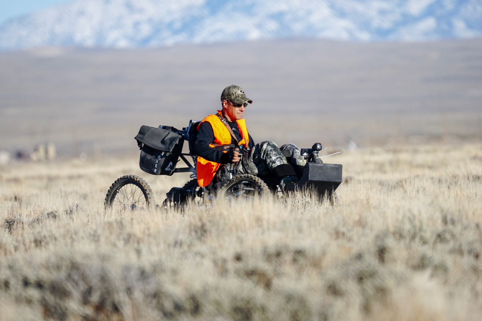 嬌小的身軀在野外更加穿梭自如