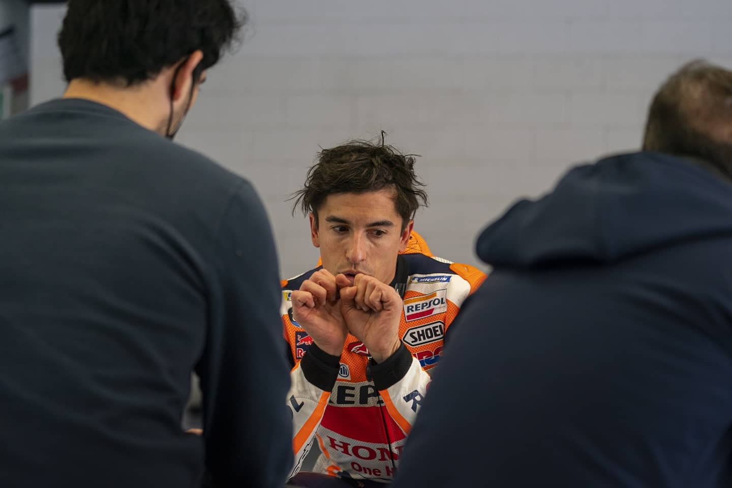從Marc Marquez的表情能看出，他對於回到賽道騎車感到非常開心