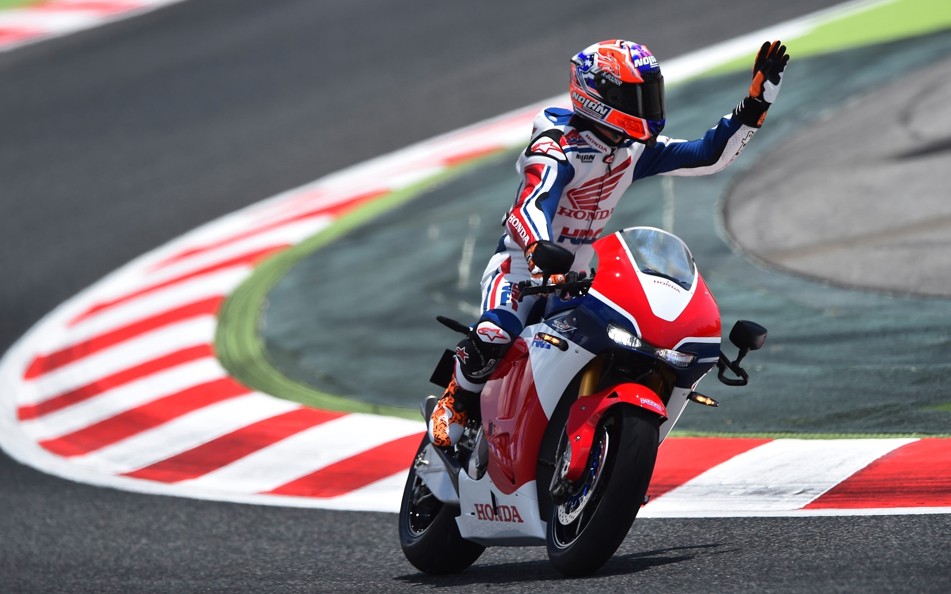HONDA推出的RC213V-S就是以MotoGP廠車為基礎打造的市售車款