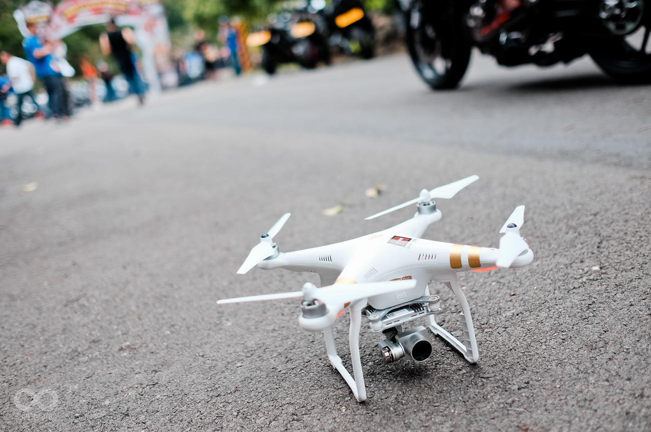 請到空拍機,從空中拍下這次盛大的YAMAHA會師