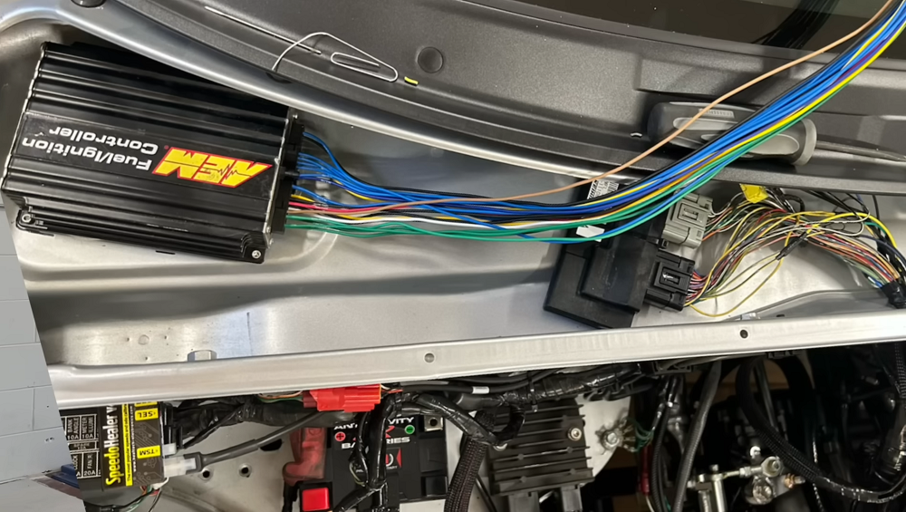 另外也裝上了ECU,讓他更方便進行調整