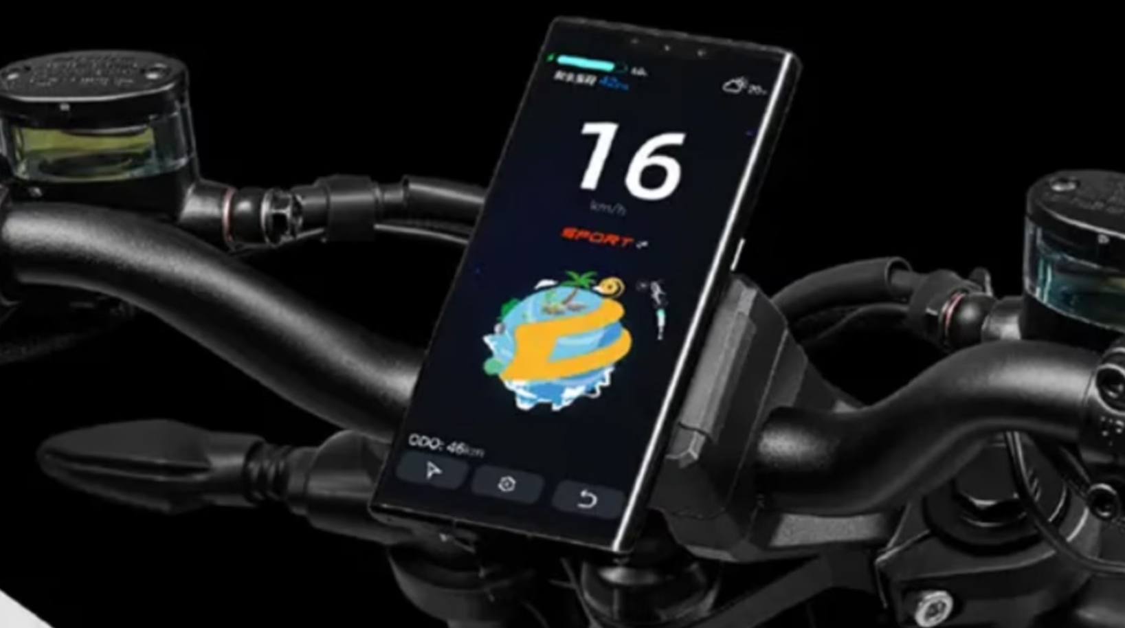 C!TY PLAY比C!TY FUN都沒有儀表螢幕，而是使用手機來啟動車輛和顯示行車資訊