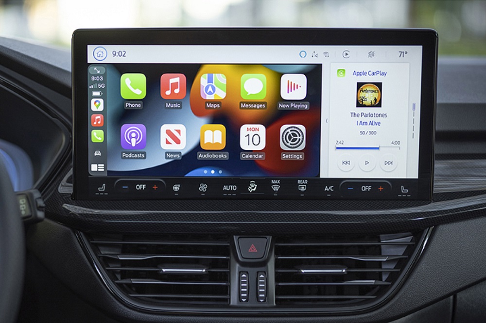 車內換上了13.2吋並搭載SYNC 4系統的車機