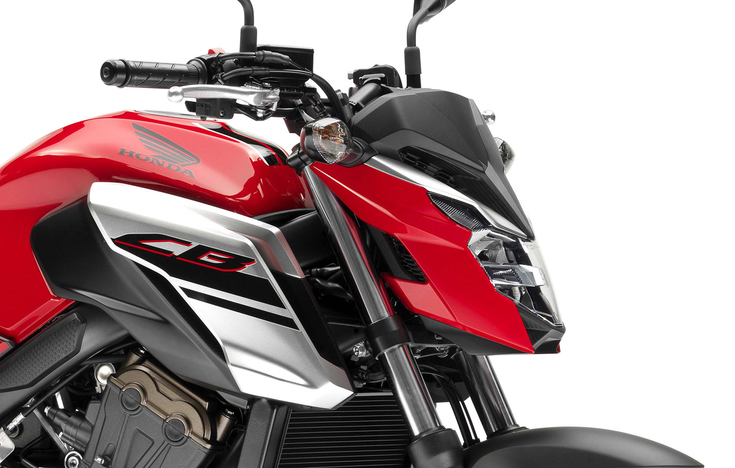 新車使用圓燈的機會並不高,燈具造型應會傾向CB650F