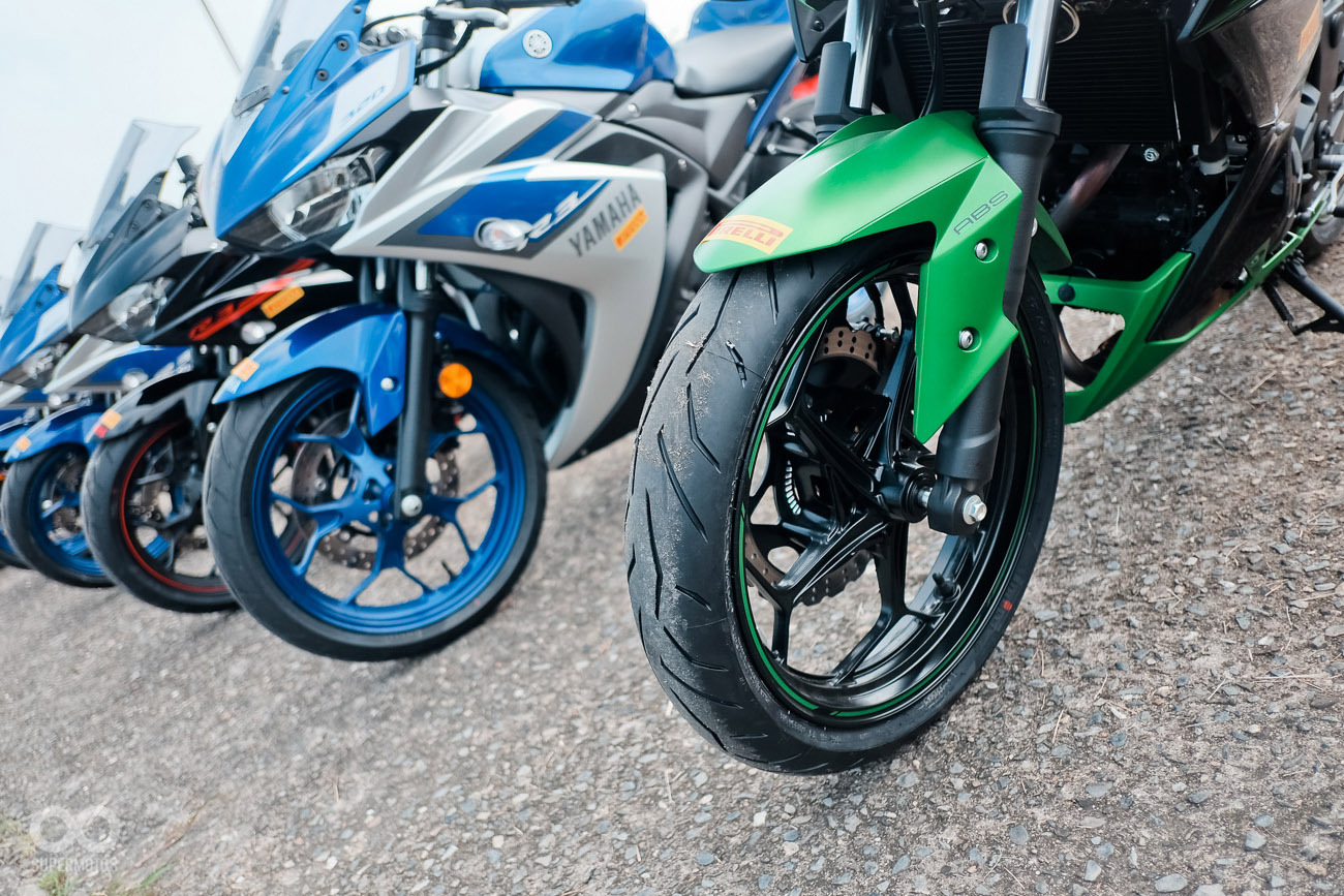 使用上DIABLO ROSSO II SC 的兩個主流市場戰將,YAMAHA R3 與KAWASAKI Z300