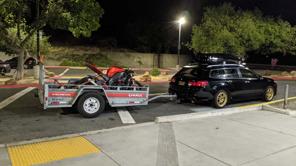 Derek Young轉念要打造更大、更新的油電車款,並選擇了ZX-10R做為後輪的動力來源