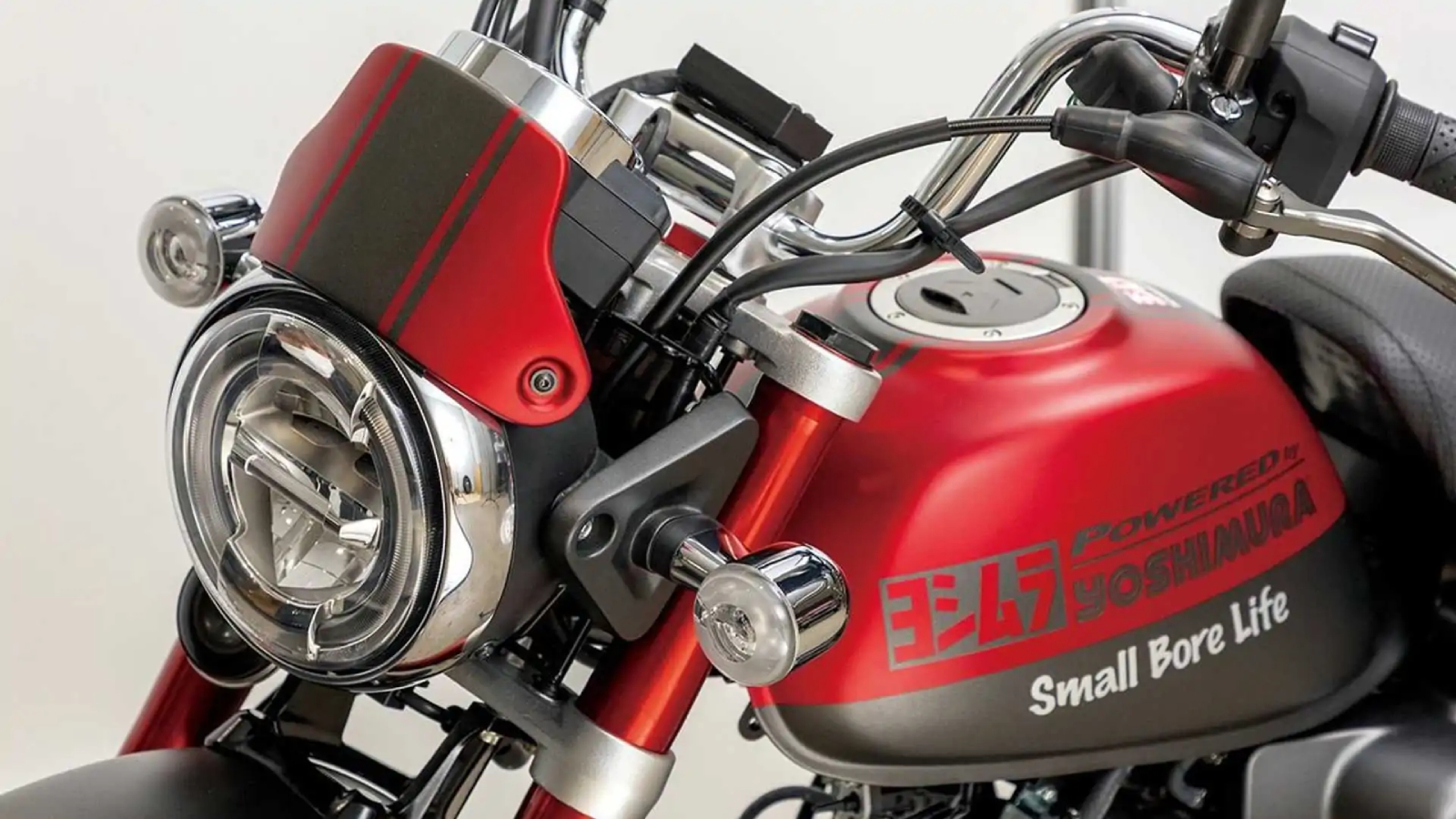 小巧的車身和復古的外型形成獨特的美感