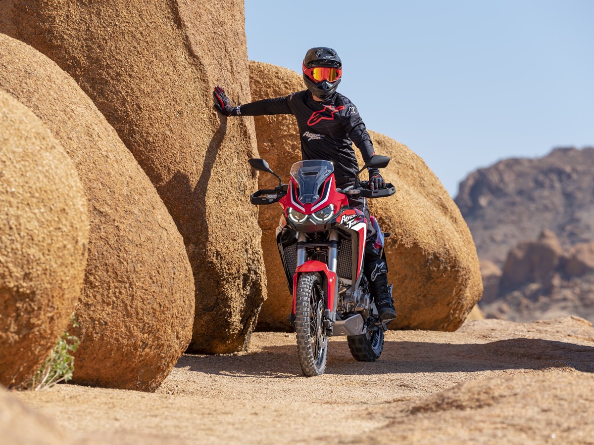 座高部分維持和前一代相同的850mm-870mm的高度