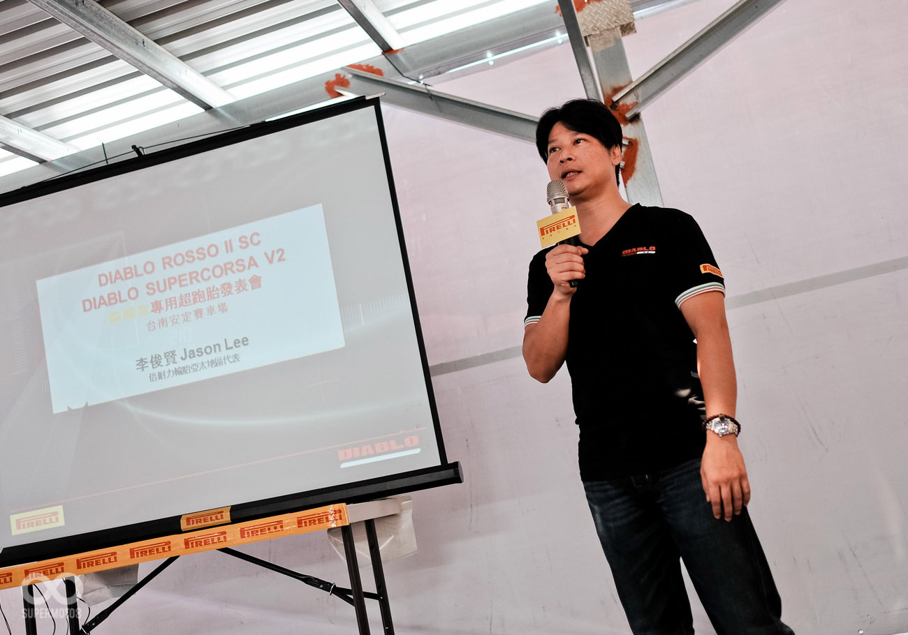 由倍耐力亞太區代表 Jason Lee ,針對這兩款胎進行技術介紹