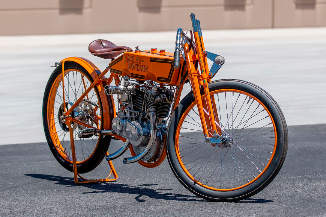 1915年的Harley-Davidson 11K，可以說是摩托車車壇裡阿祖級的賽車了