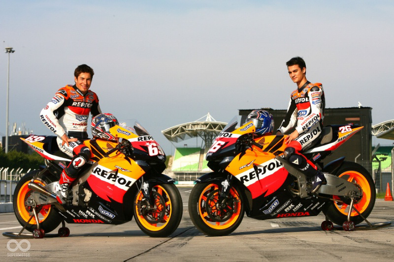 06年時小鯊的隊友還是Nicky Hayden，海登哥當年也拿下了年度總冠軍