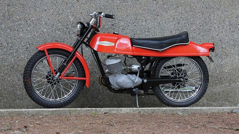 採用一體式的油箱、坐墊以及尾殼設計的Bobcat,創造出相當獨特的視覺效果,也影響了許多的後續車種