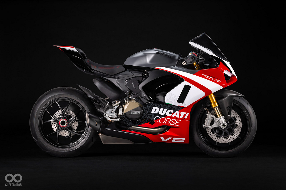 經典的V2引擎即將走入歷史,Ducati也推出了全球限量的Panigale V2 Superquadro Final Edition感謝這顆引擎的付出