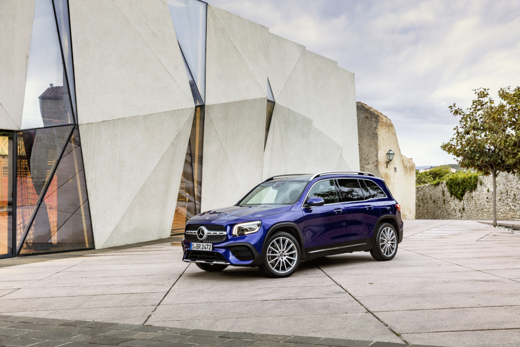 本次Mercedes-Benz同樣提供GLB Edition 1套件車型，本篇當中的白色GLB就是配有Edition 1套件