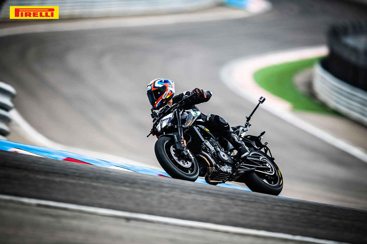 ROSSO™ IV CORSA傳承PIRELLI一貫的過彎體感