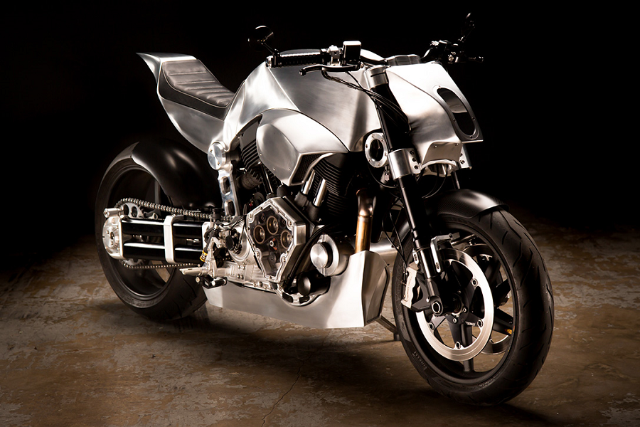 REVIVAL工作室接到一個特殊的修復案子,不只要把撞毀的車修復,還要打造獨一無二的外觀