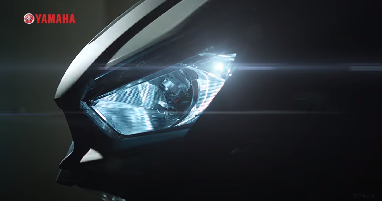 大燈和尾燈的設計也和前幾代相當不一樣,並且都採用LED燈具